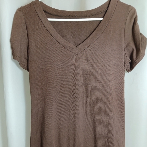 (#437) Unbranded Brown V-Neck Cuffed Sleeve Shirt Size Medium - Picture 1 of 11